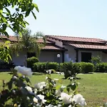 Ninea Kır Evi