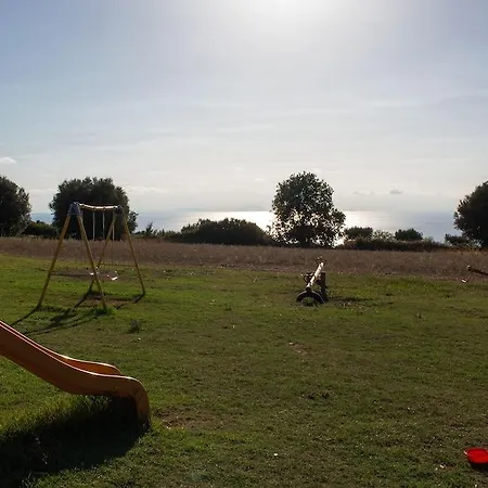 Agriturismo Ninea منزل ريفي ريكادي